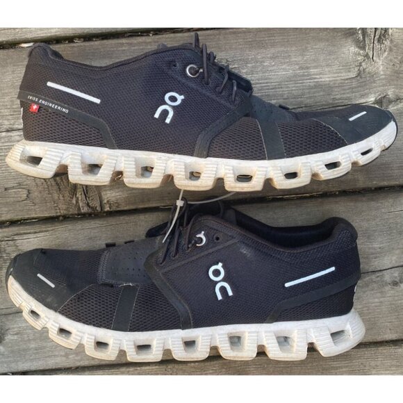 On Running Cloud 5 Women’s Size 9 B ‘Black/White’ Running Shoes 59.98904 - Picture 2 of 8